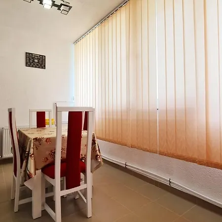 Dor De Mare - Kusadasi Mamaia Nord 100 M Far From The Daire *